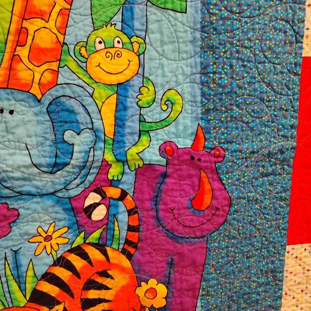 Jungle Buzz Animals Quilt Baby Blanket 44Lx36W Rainbow Bright Cheerful Colors